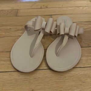 Victoria Adams’s bow sandals